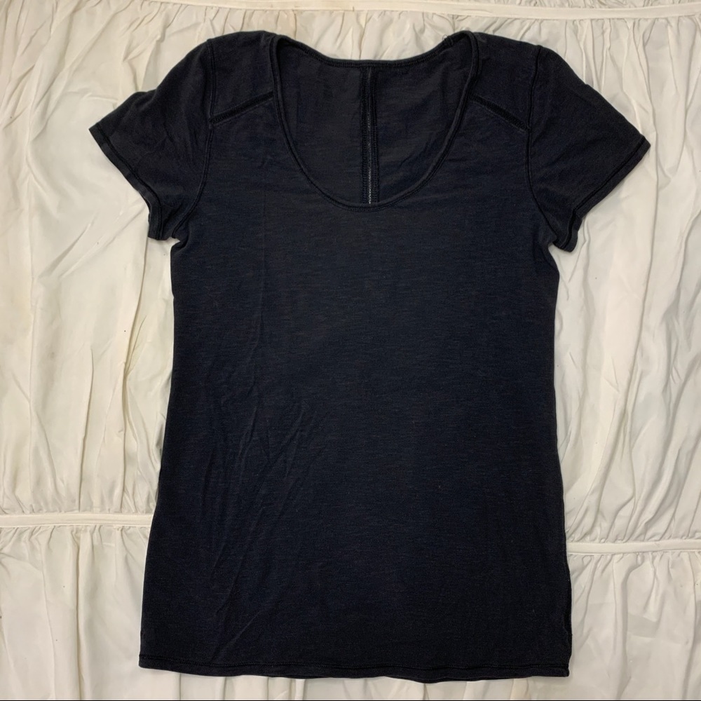 Lululemon Tee